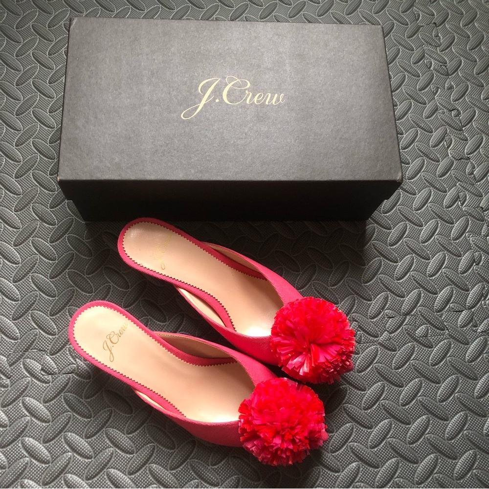 NWT J. Crew Sophia Canvas Pink Pom Pom Pointed Toe Mules (low heels) Size 5.5